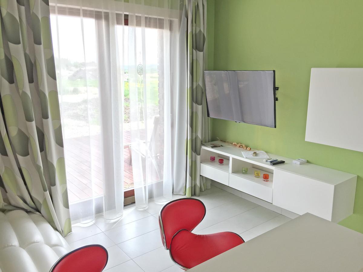 Lake View Apartments near Golf Resort Kunětická Hora, Dříteč Pardubice Exterior foto